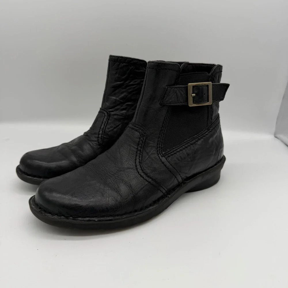 Clarks Womens Black Leather Ankle Boots Side Zip Buckle Low Wedge 5.5M 39300